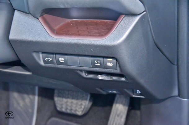 2024 Toyota RAV4 Hybrid Cruiser 2WD image 16