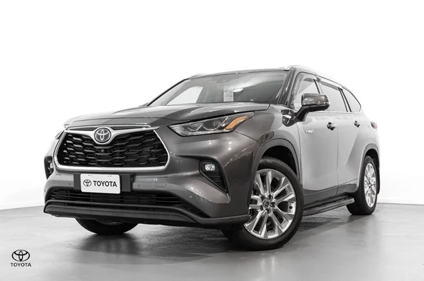 2021 Toyota Kluger Hybrid AWD GRANDE image 3