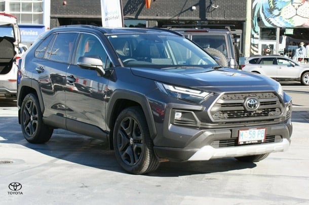 2023 Toyota RAV4 Edge AWD image 2