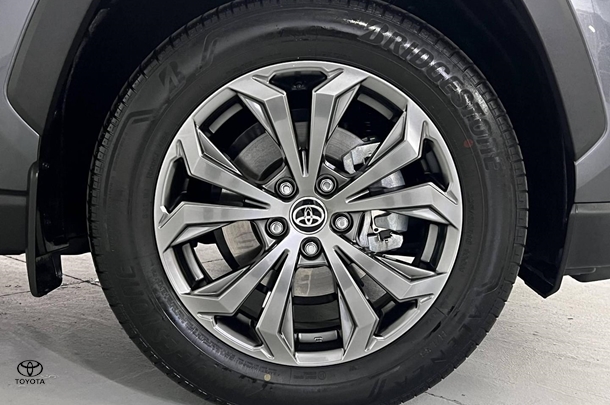 2024 Toyota Rav4 Hybrid GXL-2WD image 5