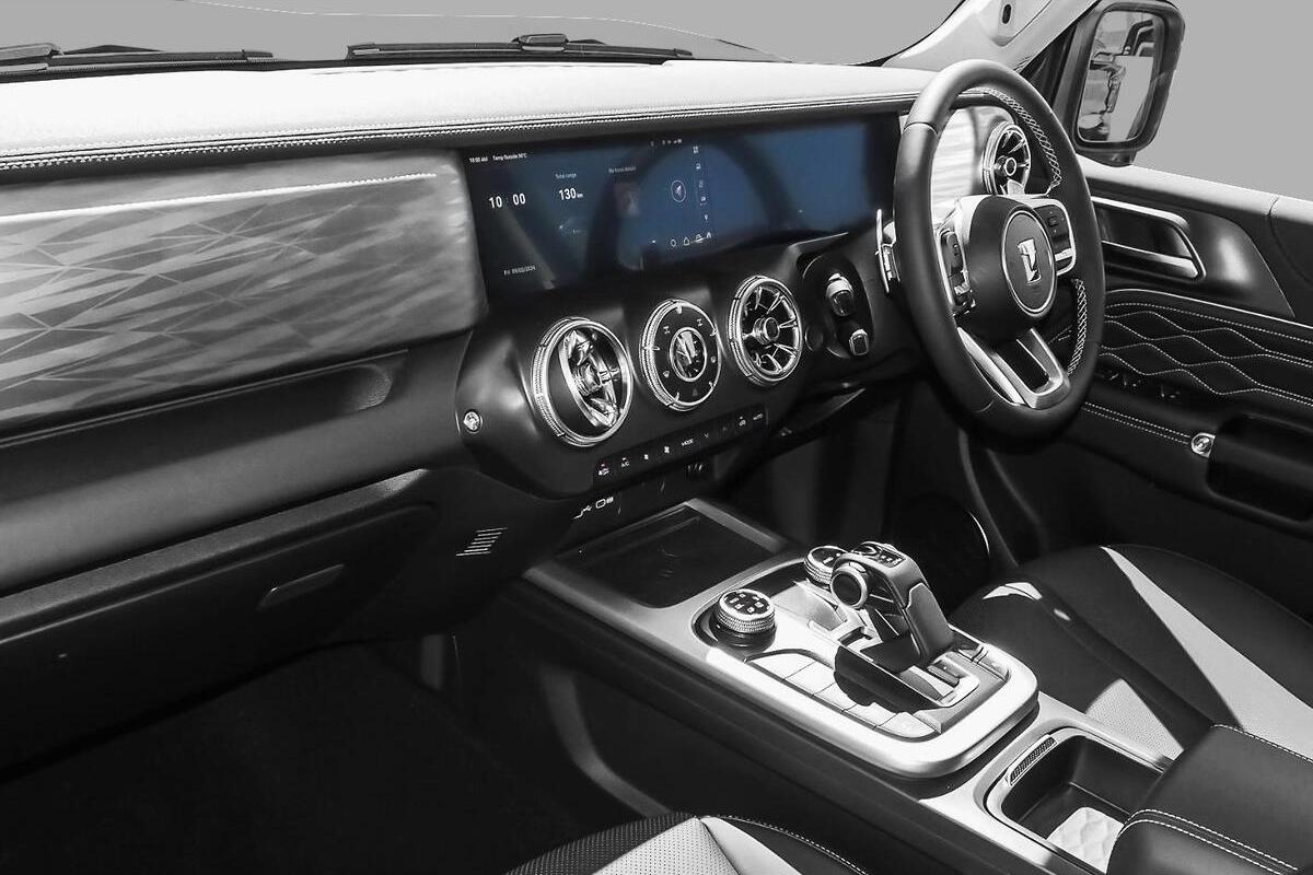 2025 GWM Tank 300 Ultra Hybrid Auto 4x4 image 7