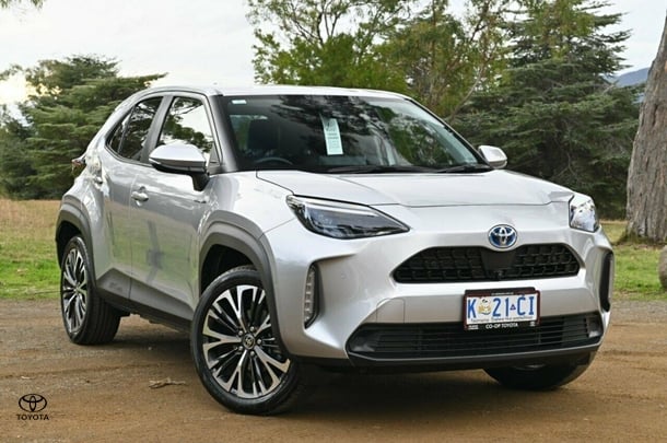 2021 Toyota Yaris Cross Hybrid Urban image 1