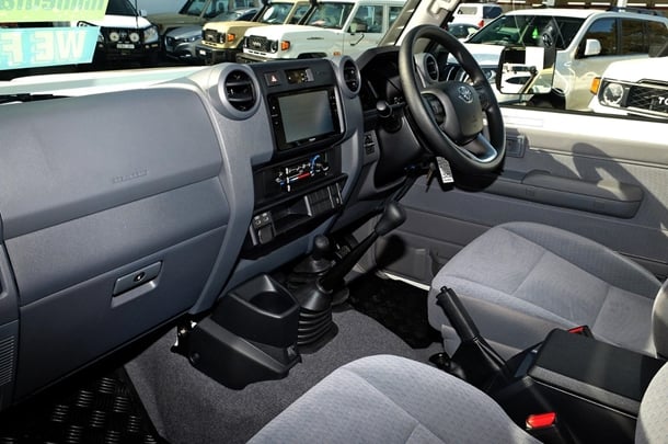 2025 Toyota LC MILITARY GXL image 7