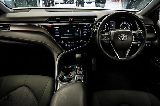 2020 Toyota Camry Hybrid Ascent image 12