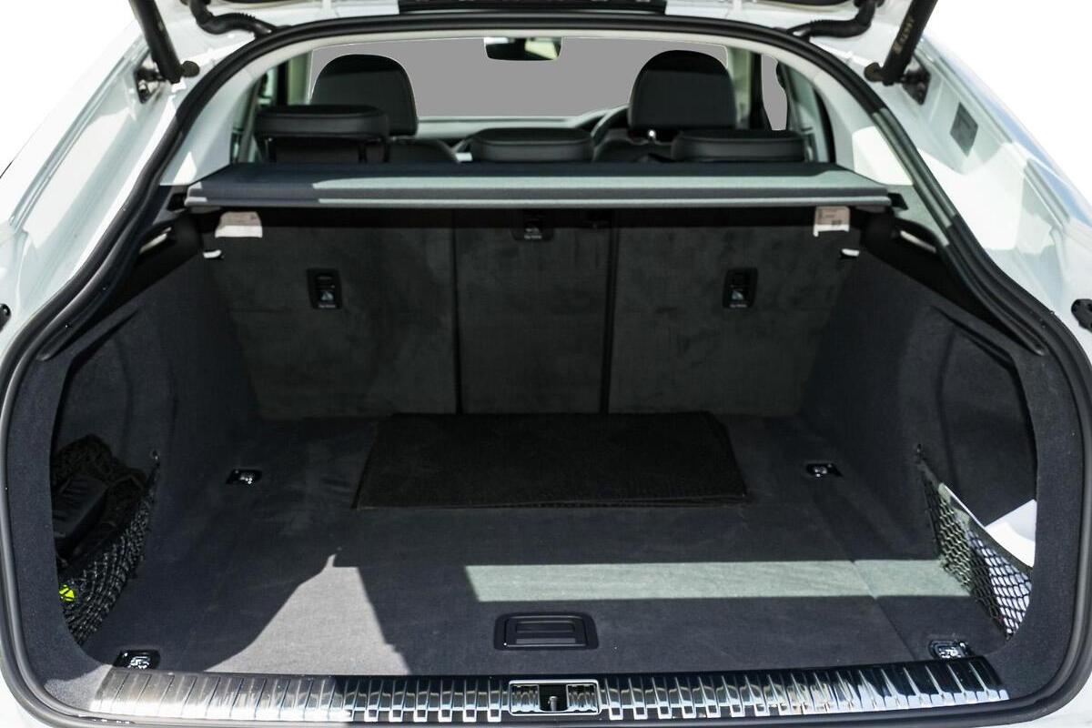 2025 Audi Q8 e-tron 55 Auto e-quattro MY25 image 8