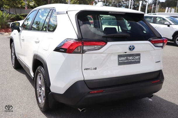 2023 Toyota RAV4 Hybrid GX AWD image 5