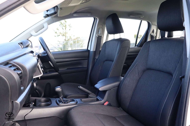 2023 Toyota Hilux 4x4 SR image 22