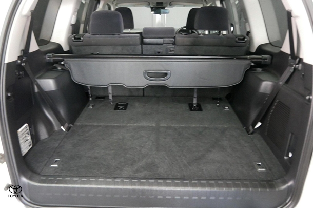 2023 Toyota Prado GXL image 23