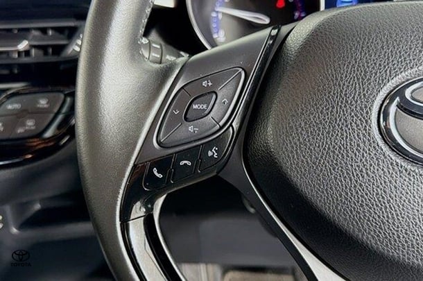 2022 Toyota CH-R GXL 2WD image 17
