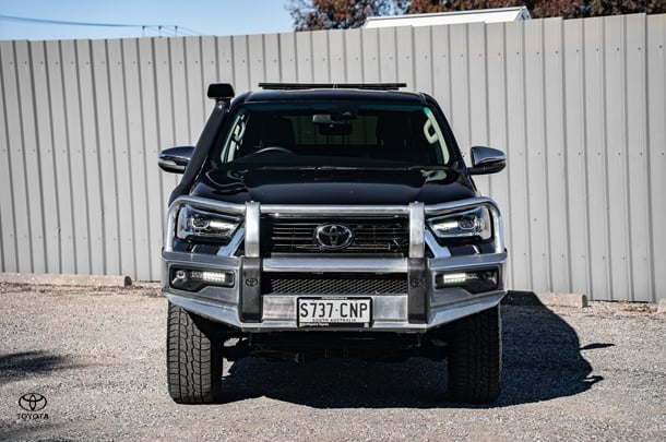 2021 Toyota HILUX SR5 image 28