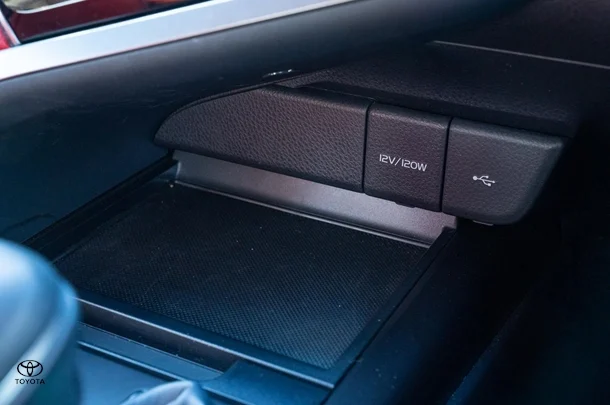 2023 TOYOTA Camry Hybrid SX image 19
