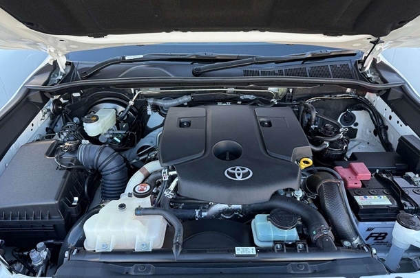 2024 Toyota Hilux GR-S image 26