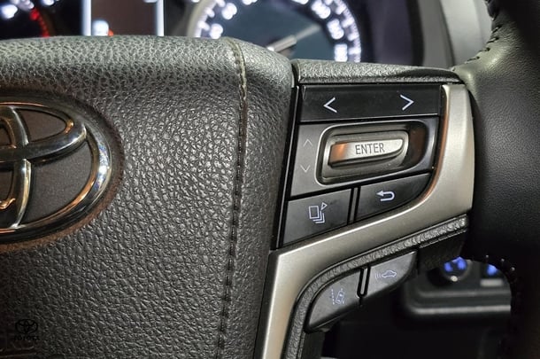 2019 Toyota Prado VX image 13