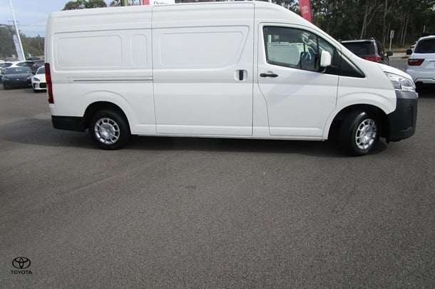 2020 Toyota Hiace SLWB image 2