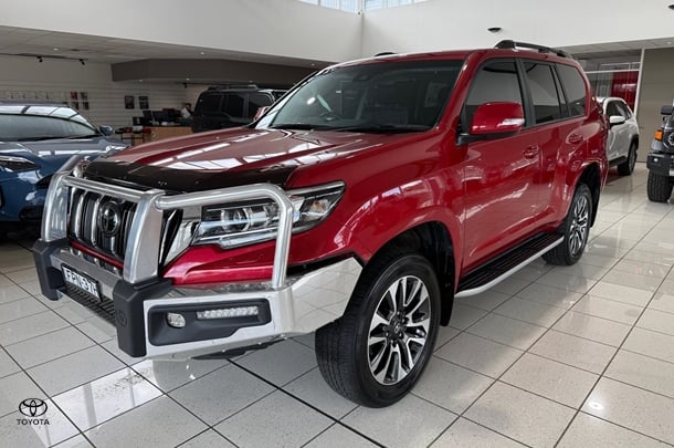 2023 Toyota Prado GXL image 3