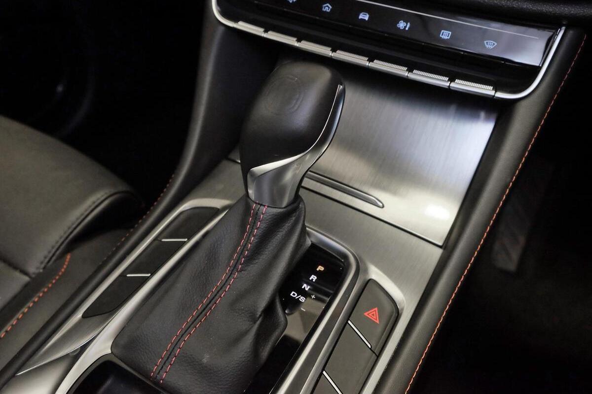 2024 MG HS Vibe Auto FWD MY24 image 15