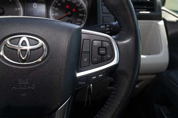 2022 Toyota HIACE LWB image 12