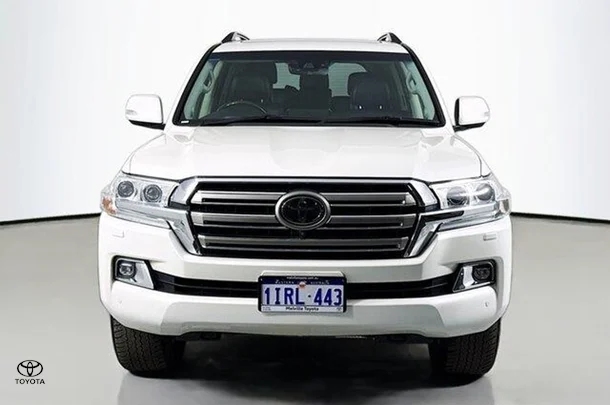2018 Toyota LANDCRUISER Sahara image 2