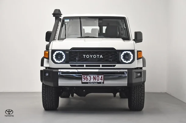 2024 Toyota LC Military GXL image 2
