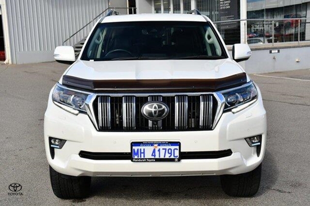 2019 Toyota Prado VX image 17