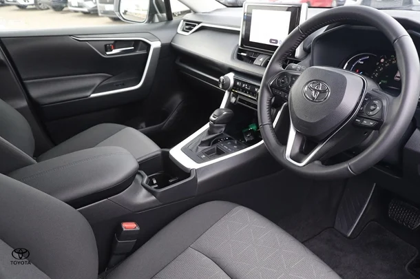 2025 Toyota Rav4 Hybrid GXL-2WD image 2