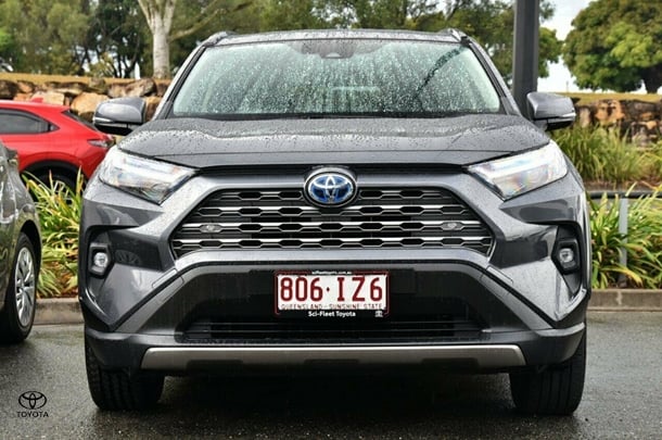 2023 Toyota Rav4 Hybrid GXL-2WD image 2