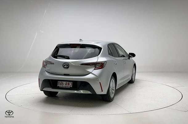 2020 Toyota COROLLA SX image 2