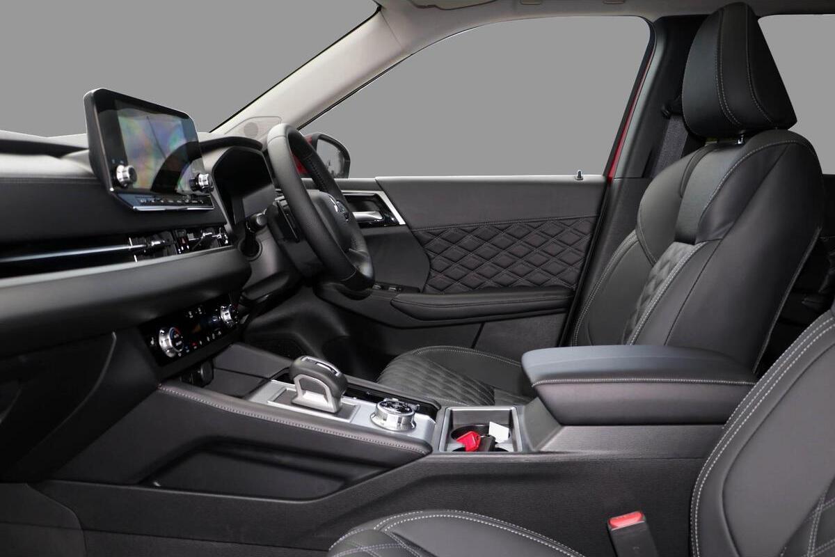 2024 Mitsubishi Outlander PHEV Exceed ZM Auto AWD MY24 image 8