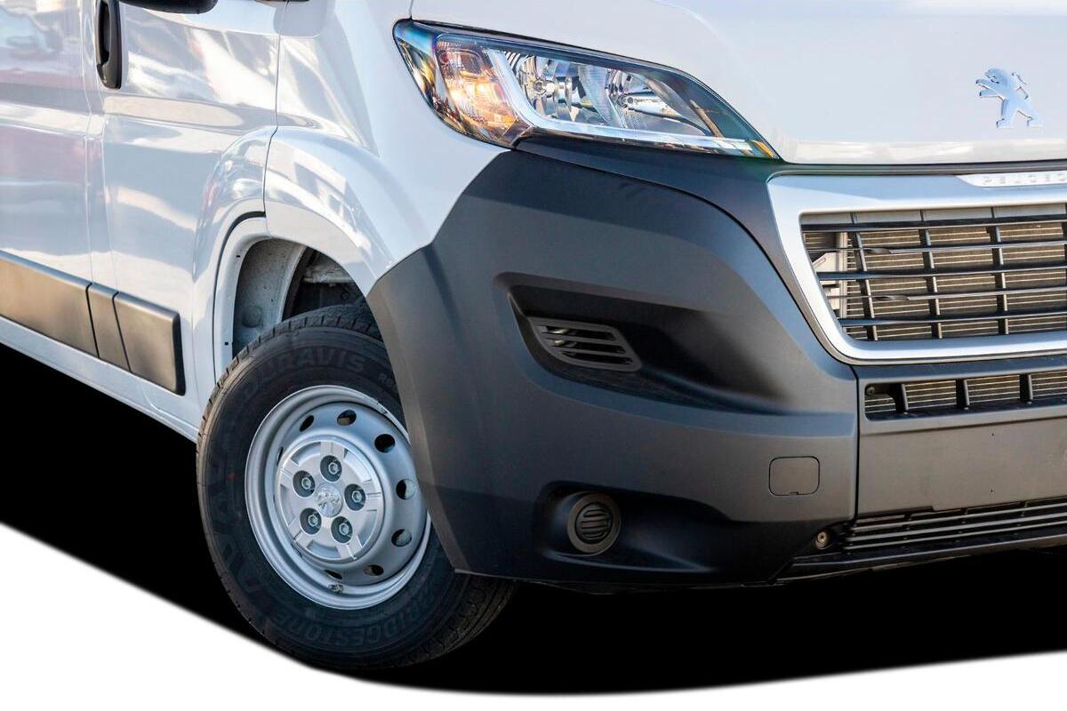 2024 Peugeot Boxer Pro LWB Manual MY23 image 21