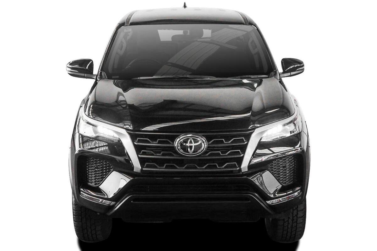 2024 Toyota Fortuner GX Auto 4x4 image 2