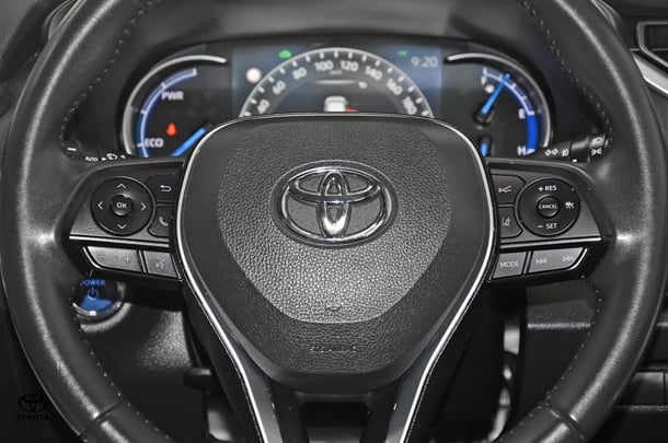 2022 Toyota RAV4 Hybrid XSE (AWD) image 16
