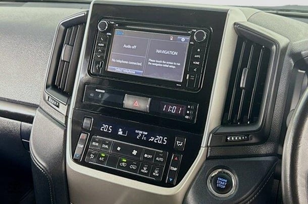 2021 Toyota LANDCRUISER GXL image 13