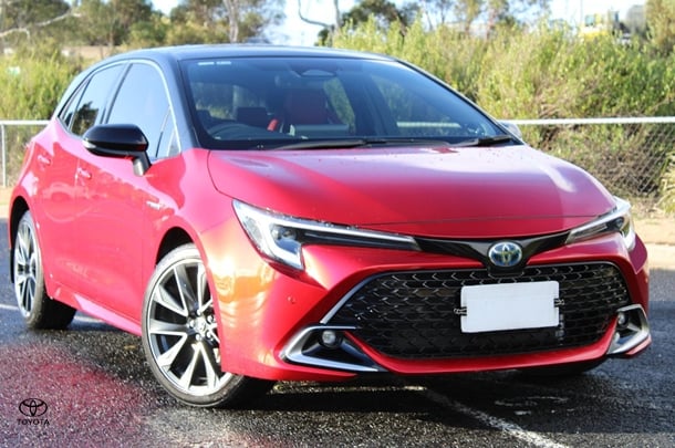 2023 Toyota Corolla Hatch Hybrid ZR image 1