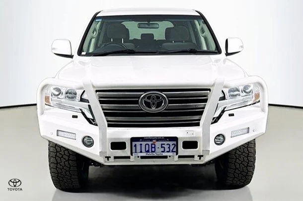 2021 Toyota LANDCRUISER GXL image 2
