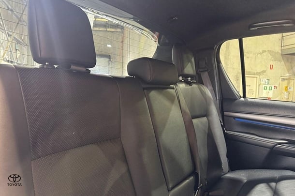 2020 Toyota Hilux Rogue image 11
