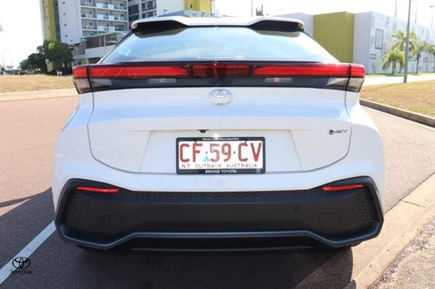 2023 Toyota C-HR Hybrid GXL-2WD image 6