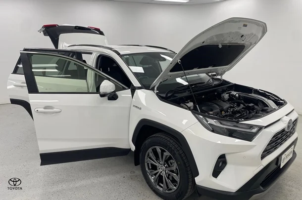 2023 Toyota RAV4 Hybrid GXL-2WD image 8