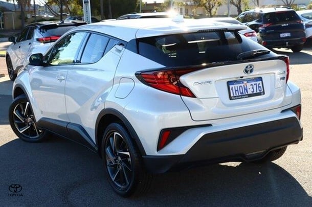 2022 Toyota C-HR Hybrid Koba 2WD image 3