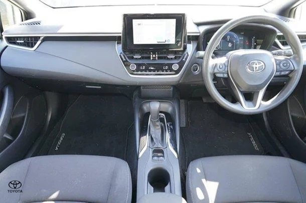 2023 Toyota Corolla Hatch Hybrid Ascent Sport image 5