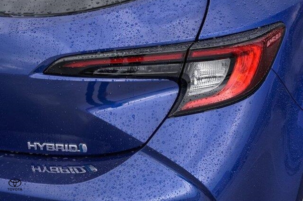 2024 Toyota Corolla Hatch Hybrid Ascent Sport image 13