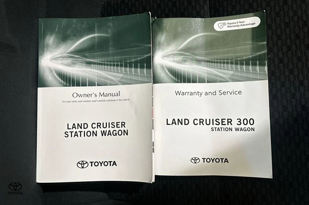 2023 Toyota Landcruiser GXL image 4