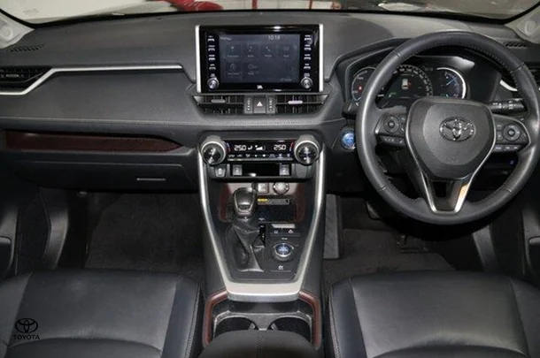 2019 Toyota RAV4 Hybrid Cruiser-AWD image 5