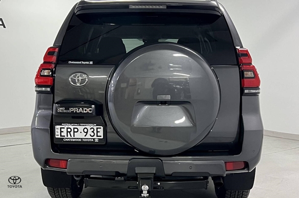 2022 Toyota Prado GXL image 7