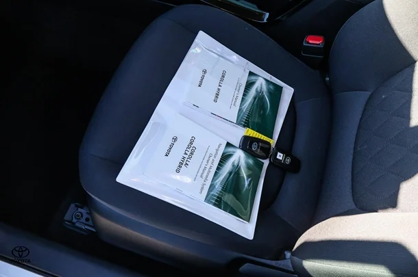 2022 Toyota Corolla Sedan Hybrid Ascent Sport image 10