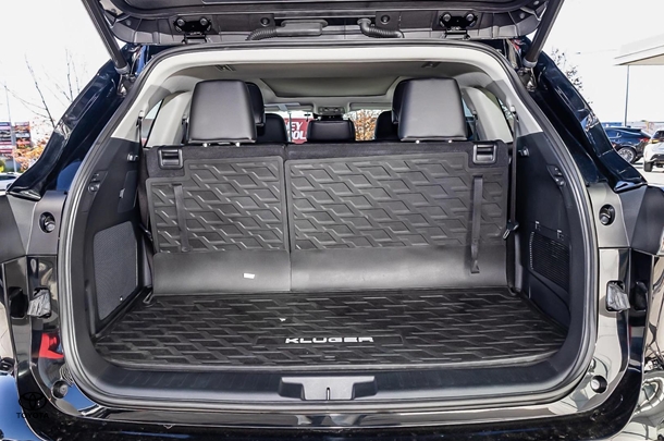 2022 Toyota Kluger Hybrid AWD GRANDE image 10