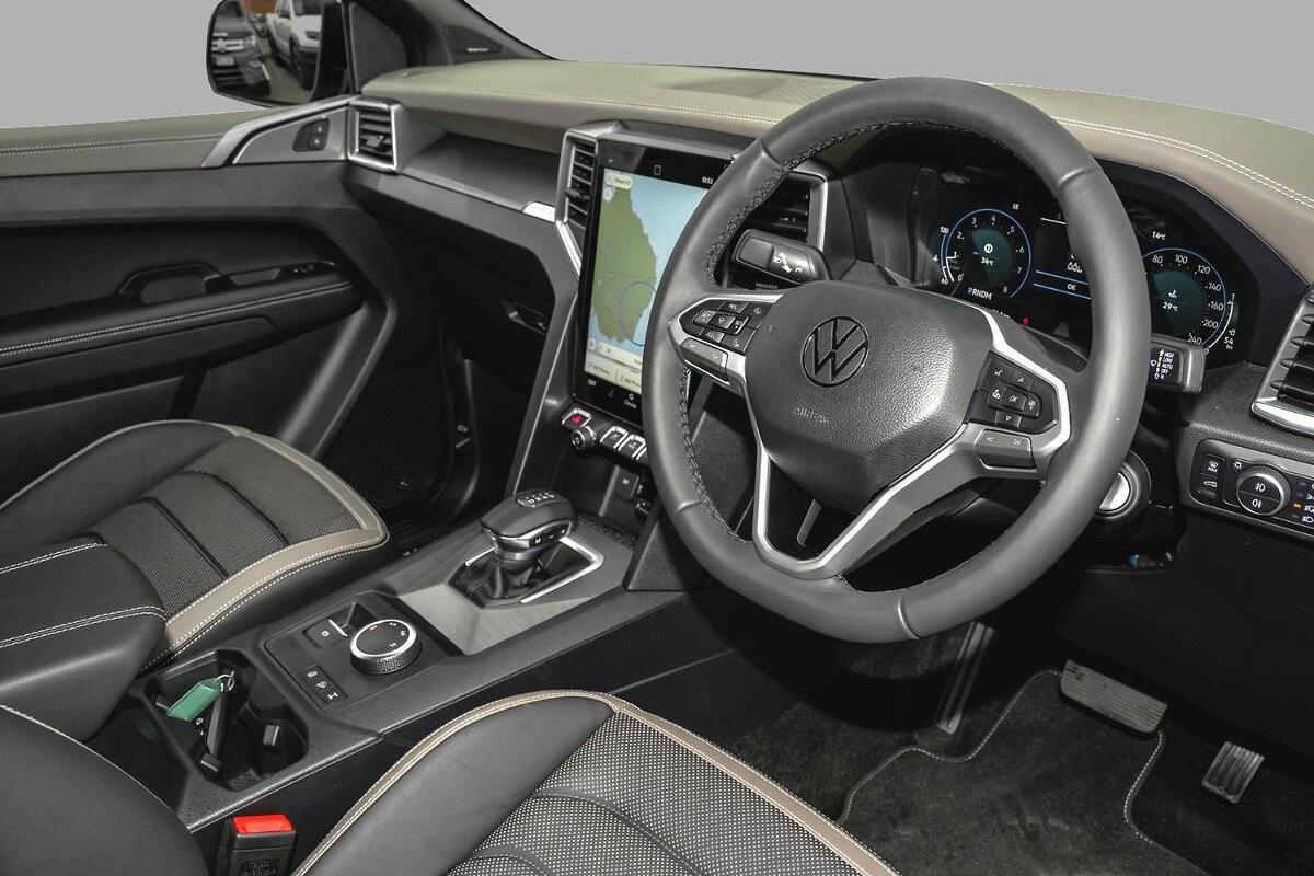 2024 Volkswagen Amarok TSI452 Aventura NF Auto 4MOTION Perm MY23 Dual Cab image 5