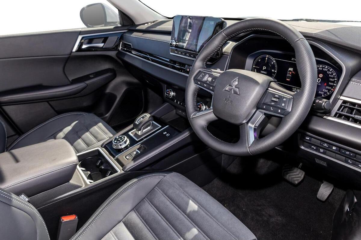 2024 Mitsubishi Outlander PHEV Aspire ZM Auto AWD MY24 image 6