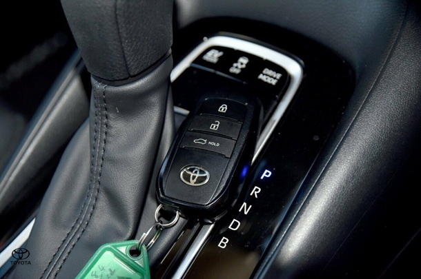 2024 Toyota Corolla Sedan Hybrid Ascent Sport image 20