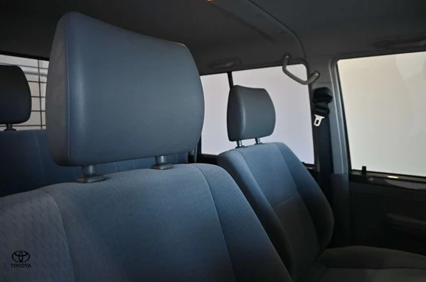 2021 Toyota LC Military GXL image 17