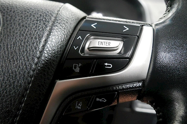 2023 Toyota Prado GXL image 15